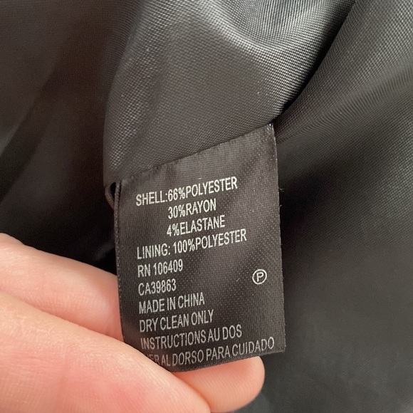 Tahari structured blazer with bold black and blue strips. - Picture 7 of 13